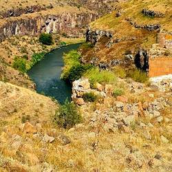 Grenzfluss zu Armenien