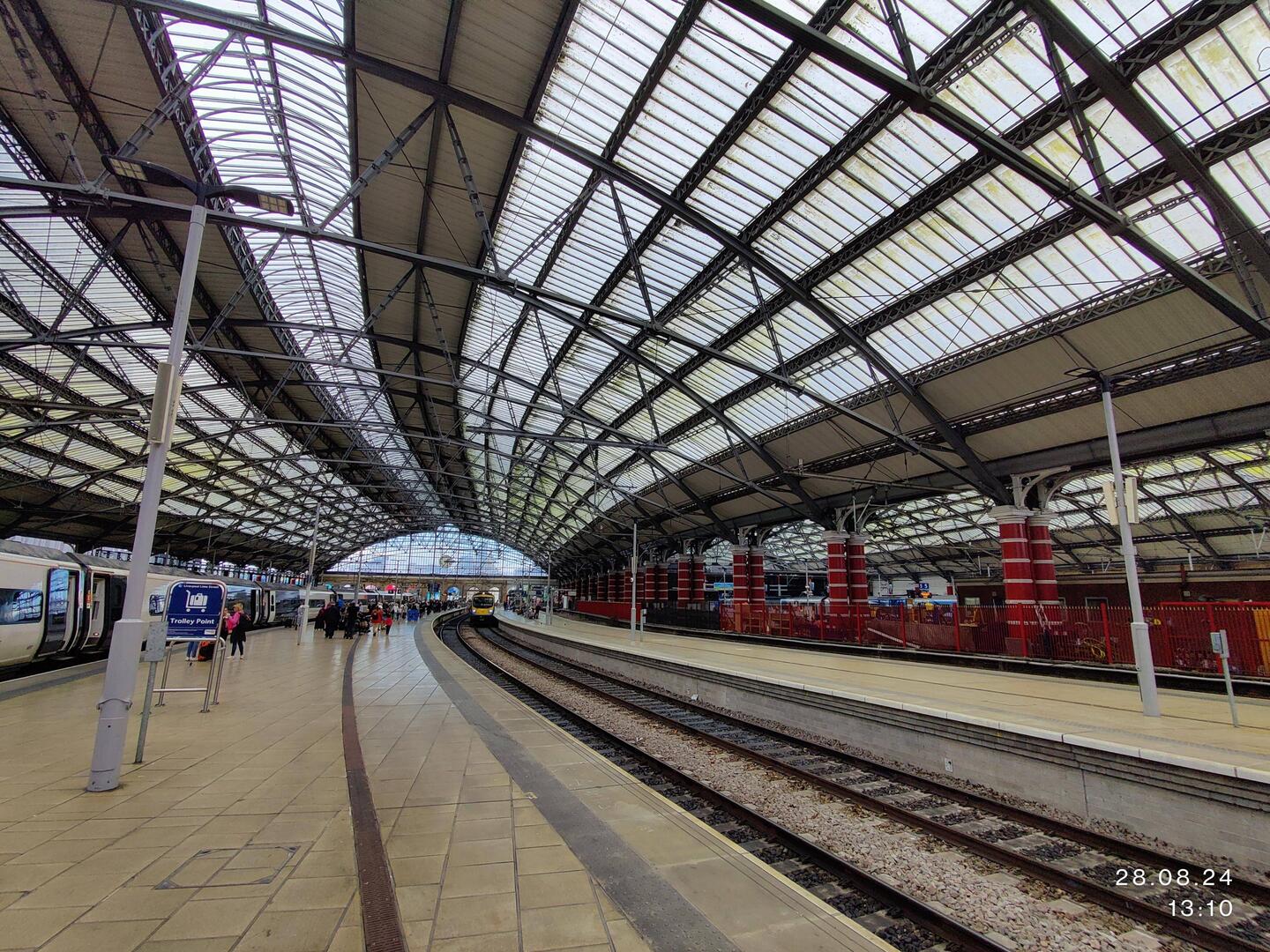 In Liverpool angekommen mit dem High Speed Zug