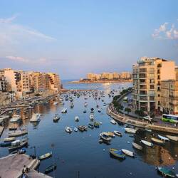 Spinola Bay