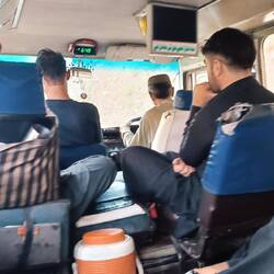 Im Bus mit etwas "Luft" 😅