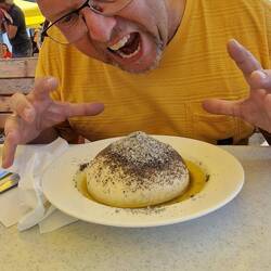 Männe versucht sich am Germknödel