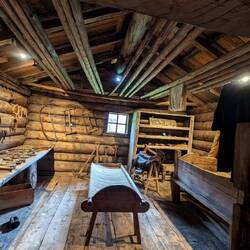 Oben schliefen die Saisonarbeiter