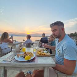 Dinner with a view (again) 😬