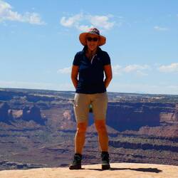 Hinten ist der flachere Teil vom Shafer Trail zu sehen.