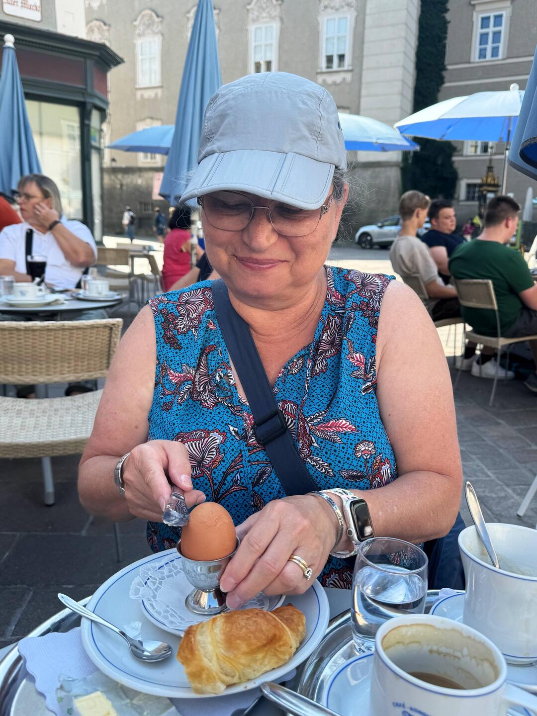 Lea struggling with her boiled egg