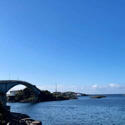 Die Brücke nach Hanningsvaer