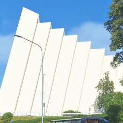 Die Eismeerkathedrale, mal kurz beim Vorbeifahren. Morgen sehen wir hoffentlich mehr davon