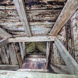 Jeder Schindel hat einen Holznagel, insg. wohl 18000