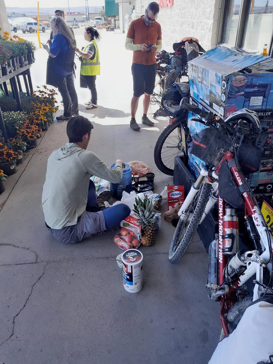 Essensnachschub (und Extras) im City Market organisieren, umverpacken und aufteilen
