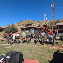 Brush M. L.: Abschiedsfoto (Saisonschluss für Biker - jetzt kommen die Jäger)