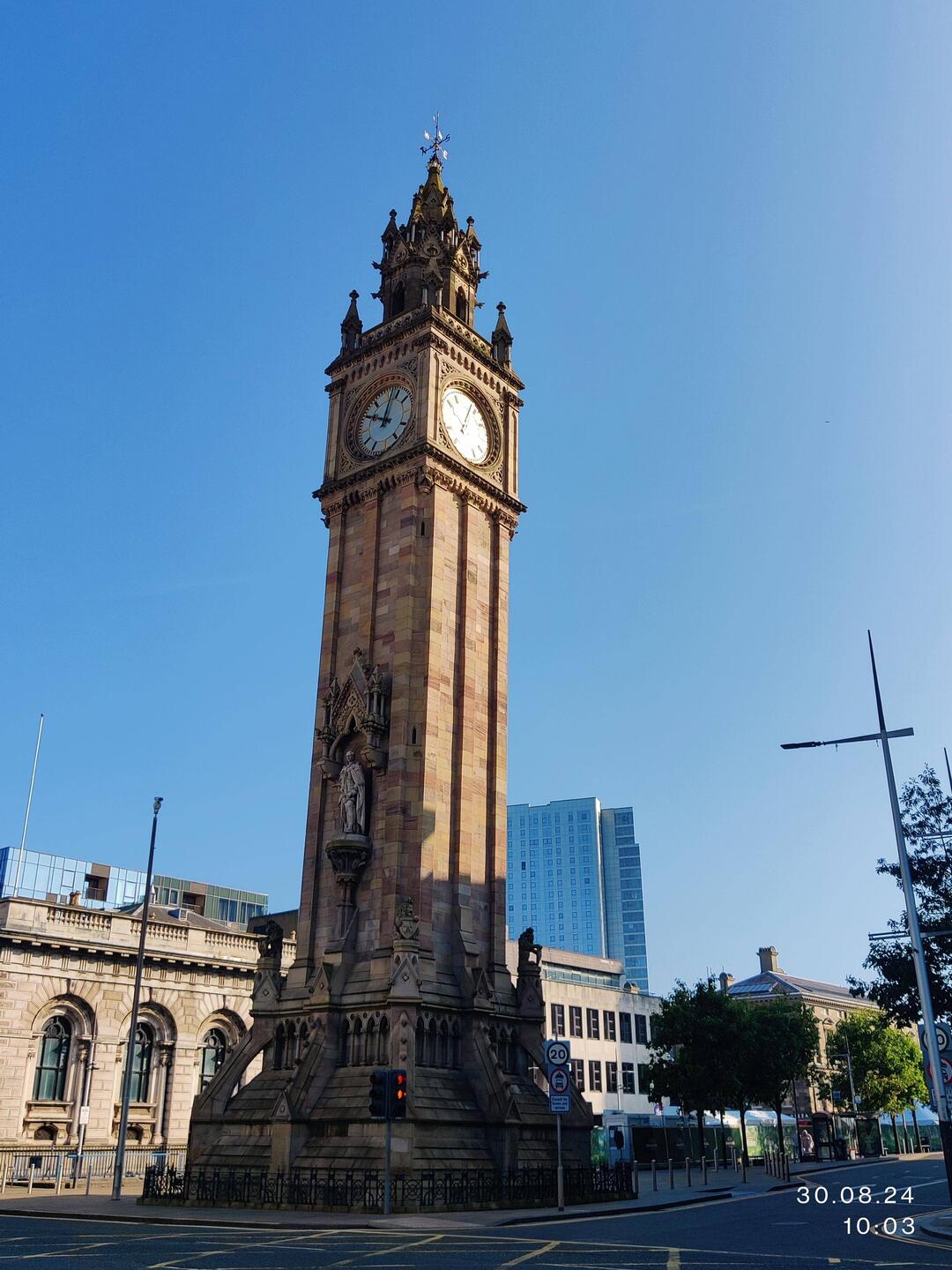 Der schiefe Big Ben von Belfast 🤣