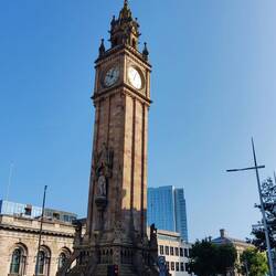 Der schiefe Big Ben von Belfast 🤣