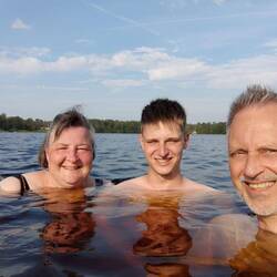 Beweisfoto...wir waren drin im Linnesjön. Popokaltes Event 😂