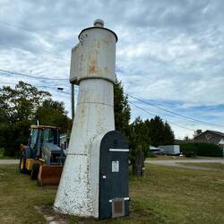 Six mile point front range light placed in 1907