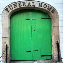 Twee coloured doors are everywhere!