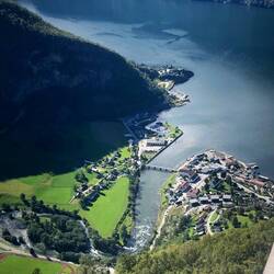 Aurland von oben
