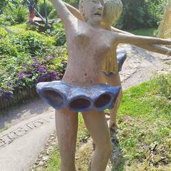 Glaube sie hat sich Grade was eingeklemmt