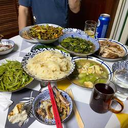 Premier repas preparé par Dong