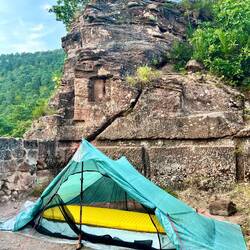 Nachtlager auf Burgruine Froensbourg