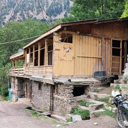 Engineer Khan Kalash Guesthouse in Grum (Rumbur Valley)