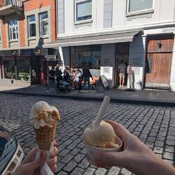 Und natürlich durfte ein Eis in der besten Eisdiele der Stadt nicht fehlen