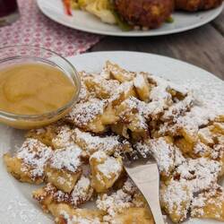 Fast schon Tradition: Einkehr in der Grawa-Alm