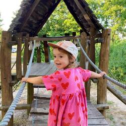 Spielplatz ist unser fast "direkt-Nachbar"