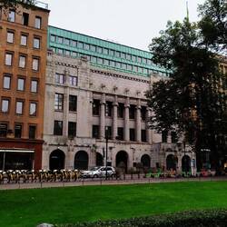 Auffällig viele Gebäude mit grüner Patina