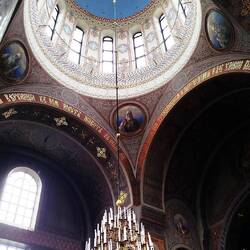 Und schöner Deckenkunst