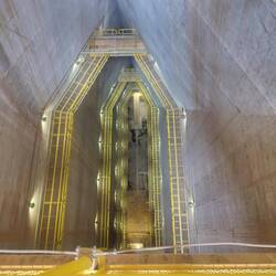 Auch innerhalb der Anlage geht es sehr weit nach unten