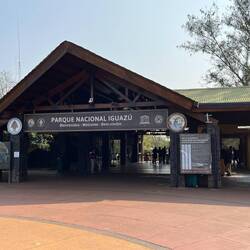 Zweiter Anlauf um reinzukommen. Dieses Mal mit Bargeld!