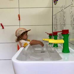 Die coolen Kinder Waschbecken
