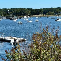 Eine Bucht mit Seglern in Maine. Da will Uwe auch hin!