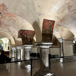 Original painted frieze in the basement dating from the 1400's