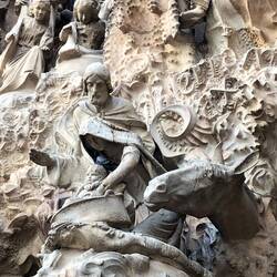Jesu Geburt an der Geburtsfassade mit Esel (und Taube 😉)