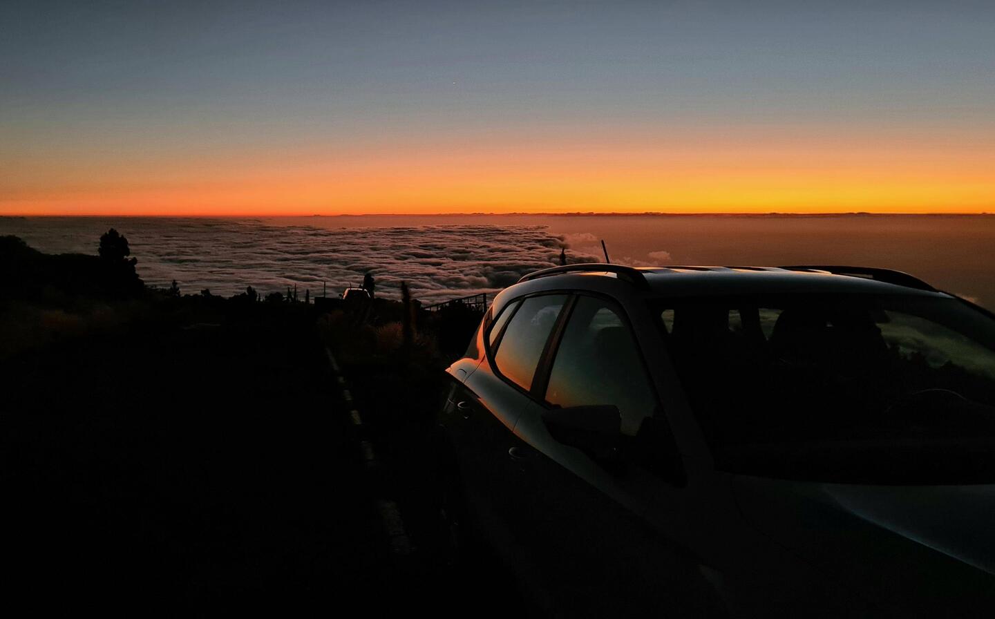 I always like to include the car in a photo 😄