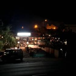 Looks a good spot for a meal and it was too