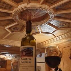 Und zum Ausklingen ein Rotwein.
