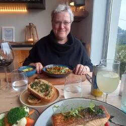 Man beachte Bärbels Glas!