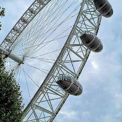 Haben uns gegen das London Eye entschieden und dafür The Shard gebucht....bin echt gespannt