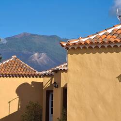 That volcano must have been stunning during the eruption