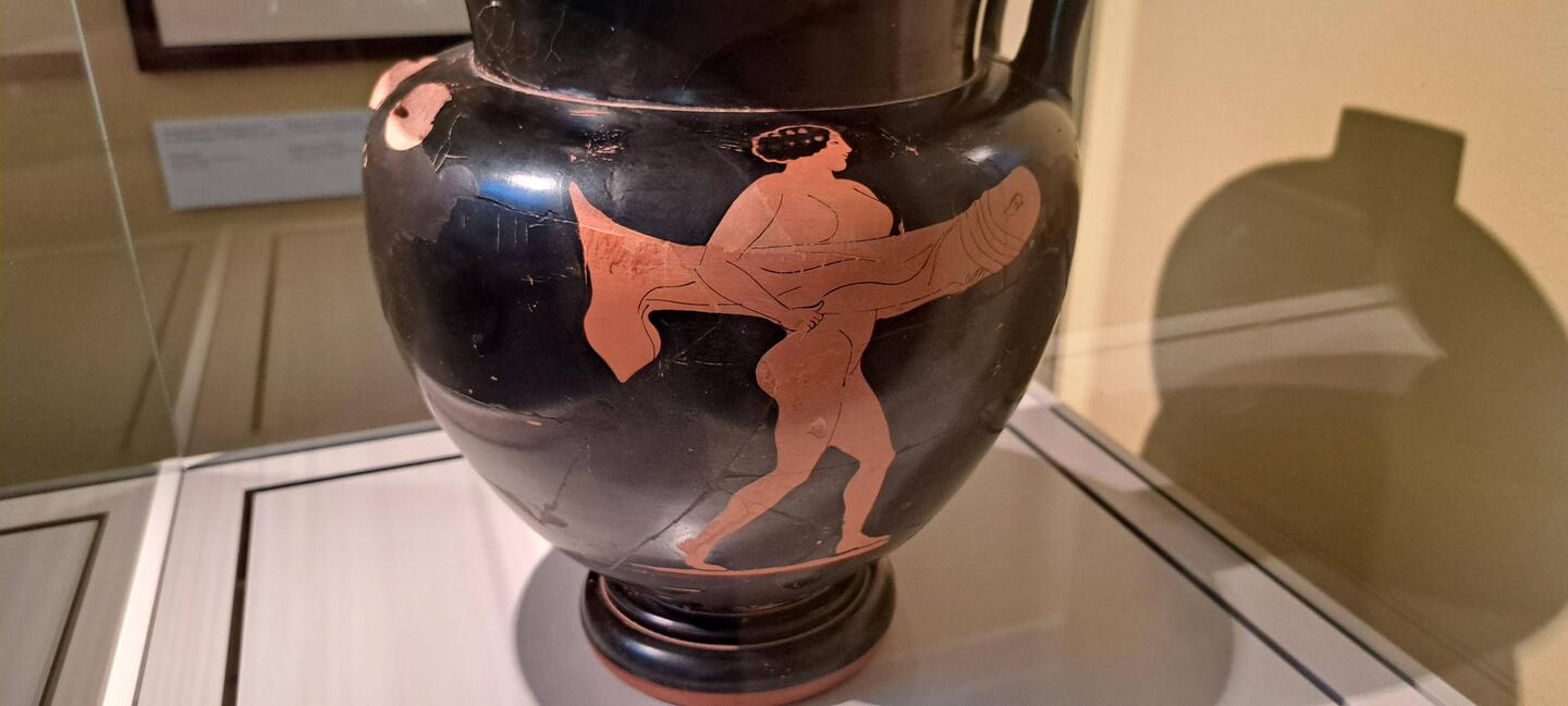 La signora fa la scorta🤣