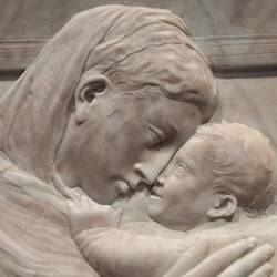 Madonna de' Pazzi, Donatello