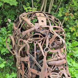 Ein bisschen Kunst gibts auch am Wegesrand