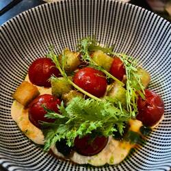 Hummus whipped tofu with tomatoes and fried tofu