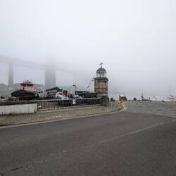 Forth Bridge im Nebel