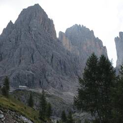 Langkofelhütte mit Langkofel