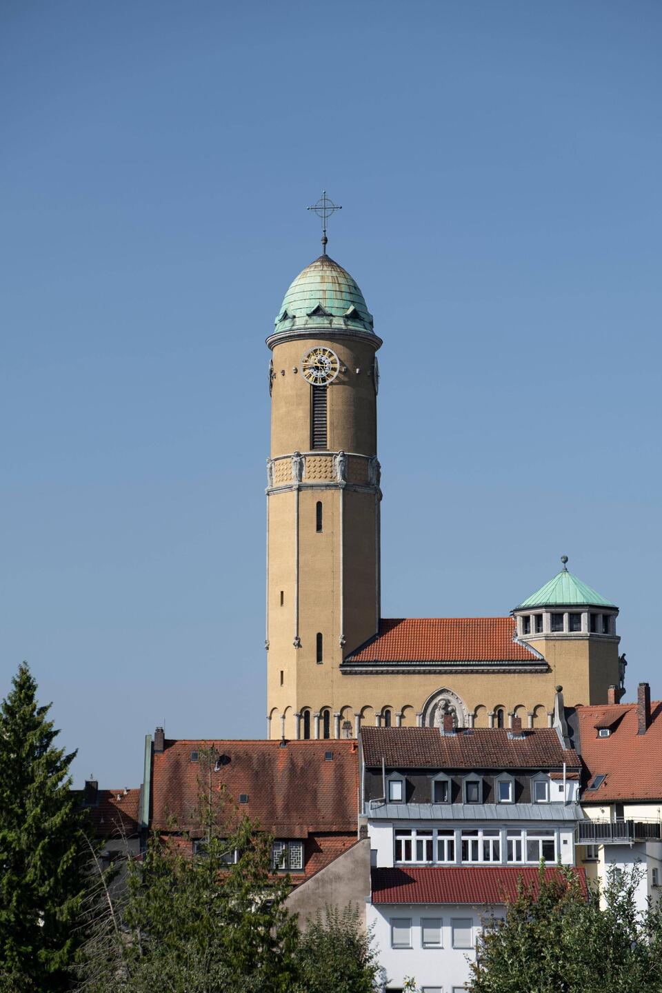 "Spargel"-Kirchturm in der Bamberger Gärtnerstadt