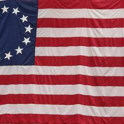 Gründungsflagge der USA mit 13 Bundesstaaten