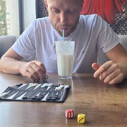 Philipp mit seinem Lieblingsgetränk: Ayran